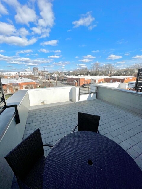 Building Photo - 418 Southend Crossing Ln