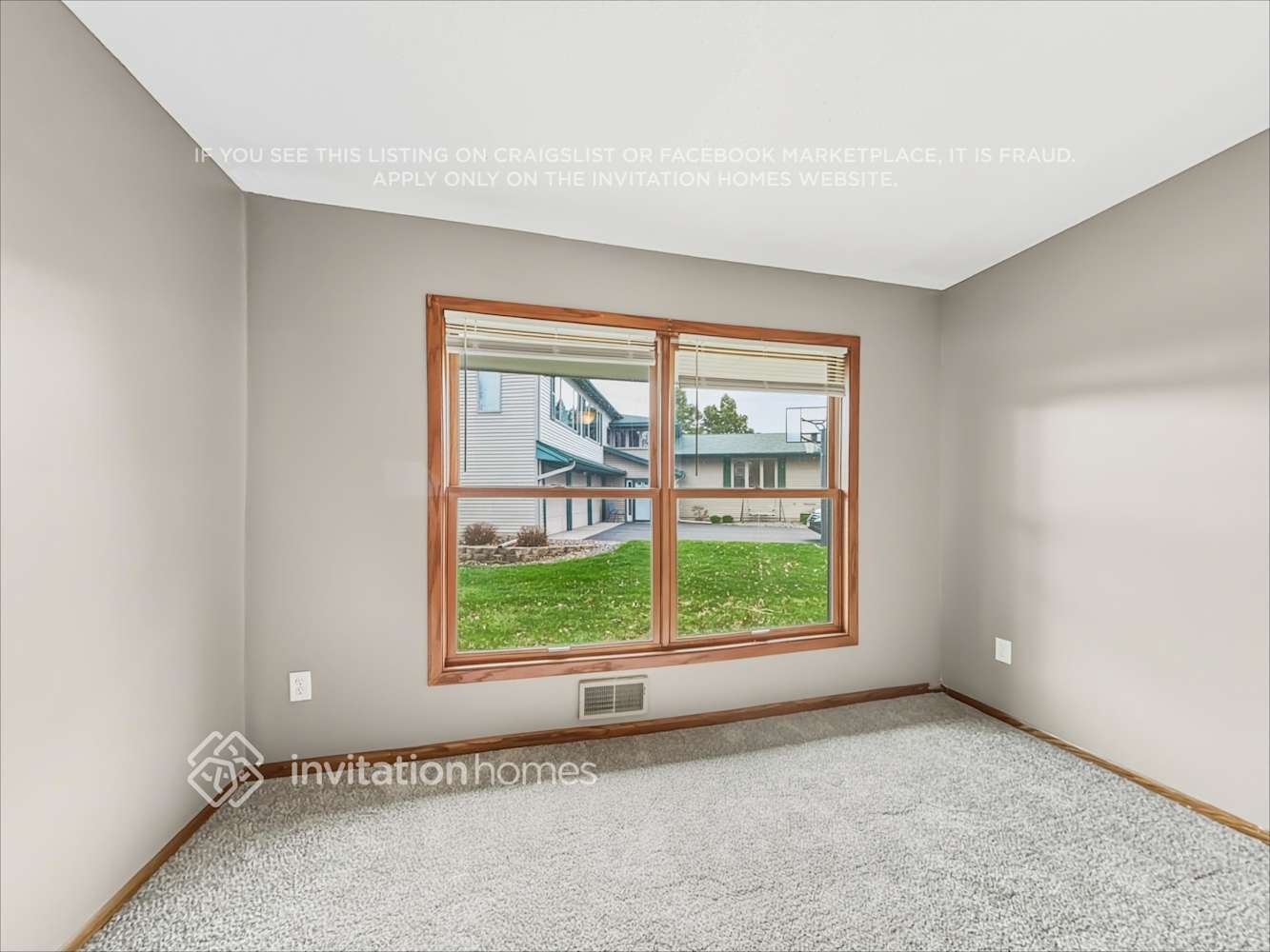 Building Photo - 7015 W Shadow Lake Dr