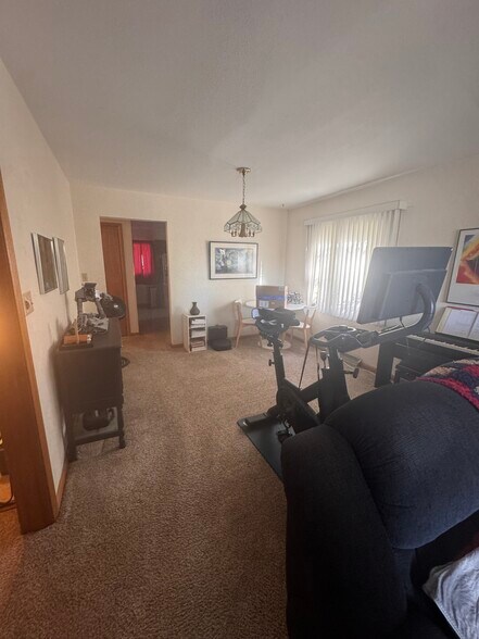 Building Photo - 2108 Campbell Rd