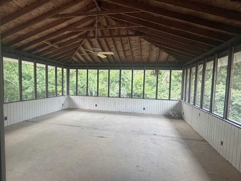 Building Photo - 3056 Dale Hollow Dr