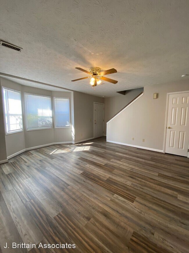 Building Photo - 2 br, 2.5 bath House - 5305 Whisperwood Court