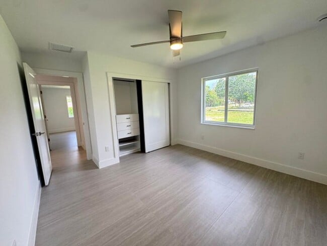 Building Photo - 13177 47th Ct N