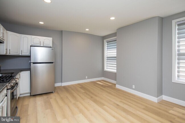 Building Photo - 3717 Frankford Ave