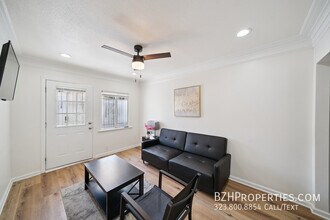 Building Photo - 1165 W 38th St