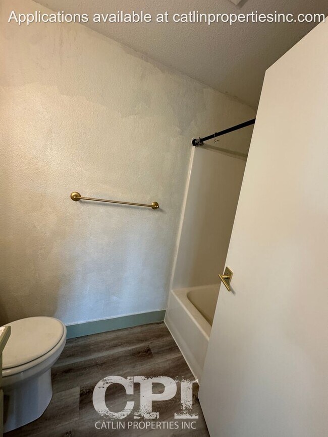 Building Photo - 119 Penny Ln