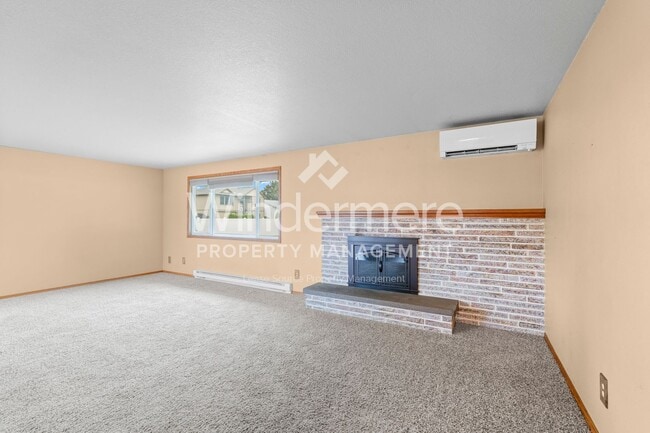 Building Photo - 4 Bedroom Home In Spokane Valley