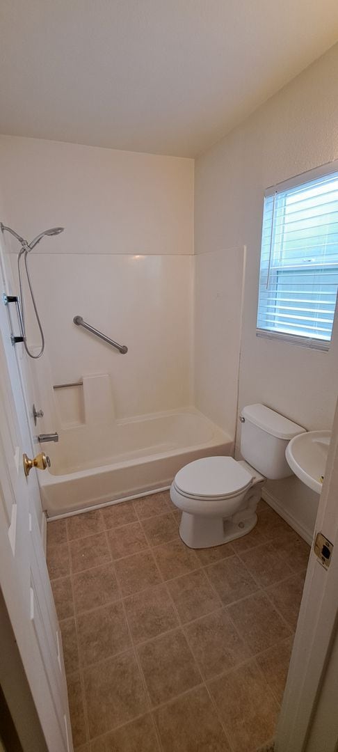 Building Photo - This Solid Build Home is Affordable & Spacious