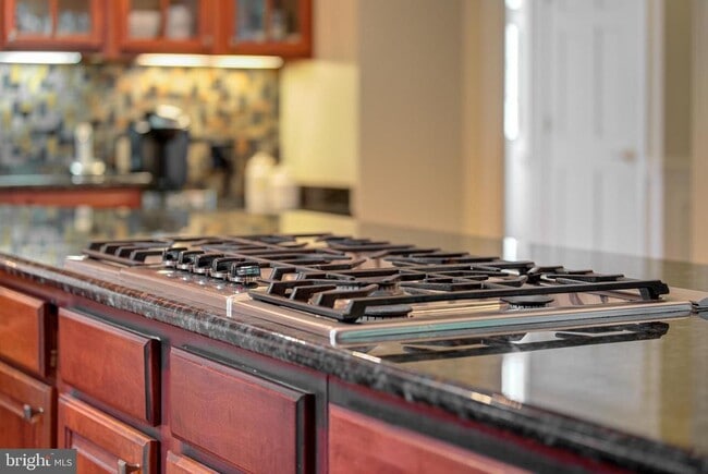 Building Photo - 1854 Valley Wood Rd