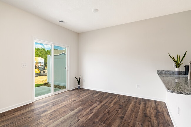 Building Photo - 3473 Tyee Xing Wy