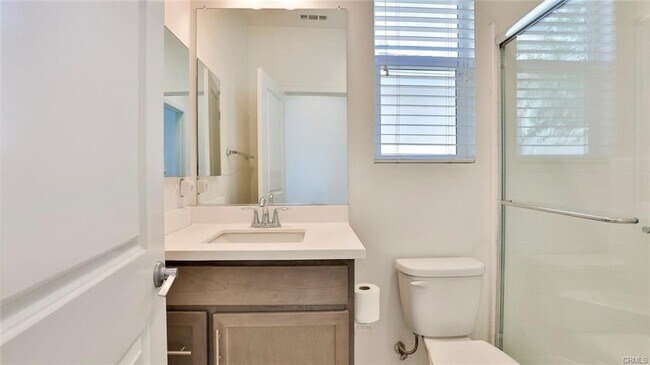 Building Photo - 2832 E Clementine Dr