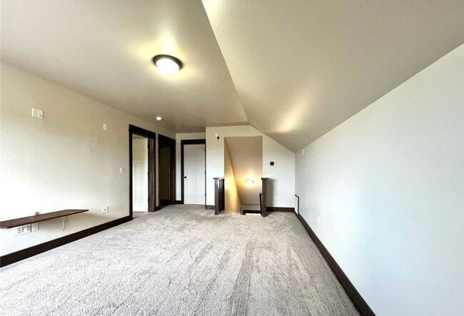 Building Photo - Charming 4-Bedroom Home with Spacious Lawn in Bozeman, MT!