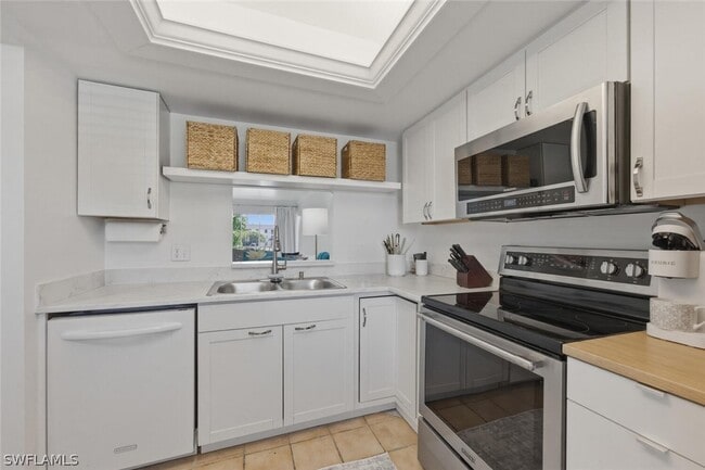 Building Photo - 3030 Binnacle Dr