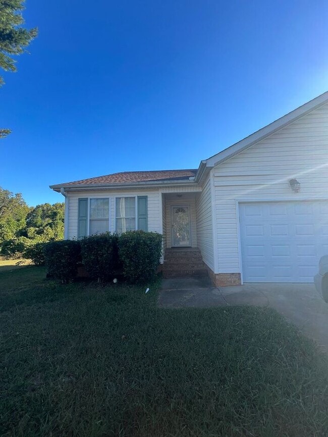 Building Photo - Ready now! Enjoy a private serene setting in the heart of the city!