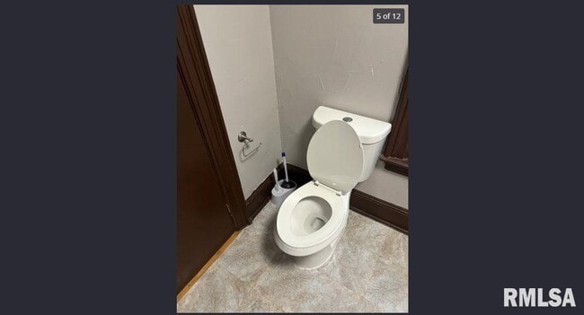 Building Photo - 826 24th St