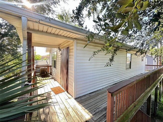 Building Photo - 5618 Avenue L Ave