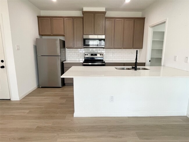Building Photo - 2400 Nile Valley Rd
