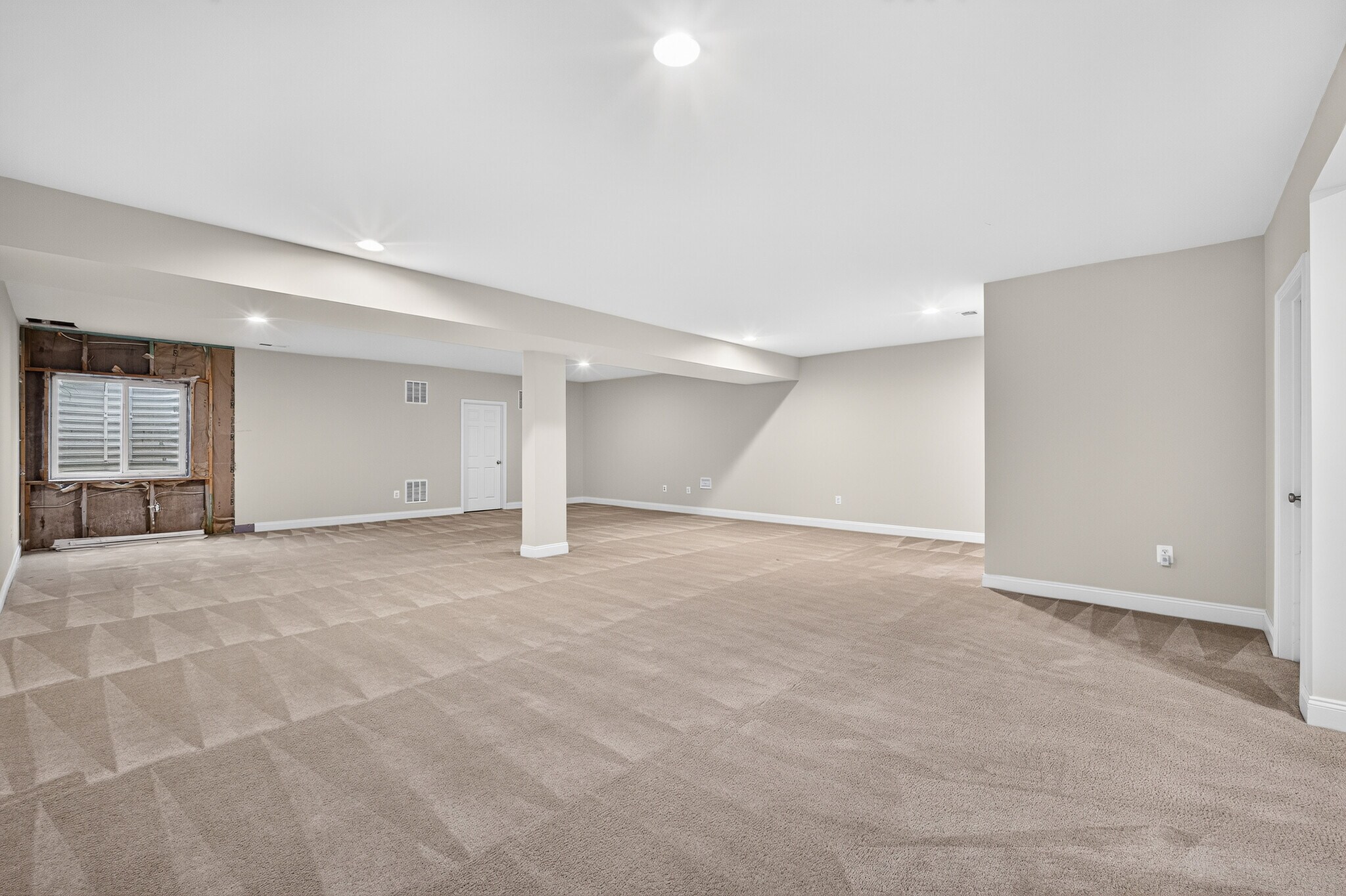 Building Photo - 23202 Evergreen Ridge Dr
