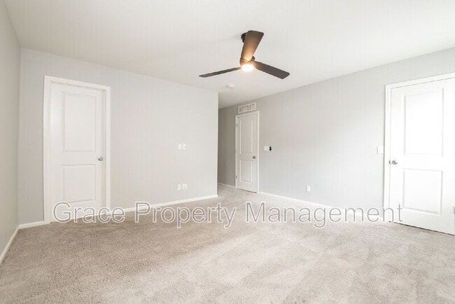 Building Photo - 389 Rodden Dr