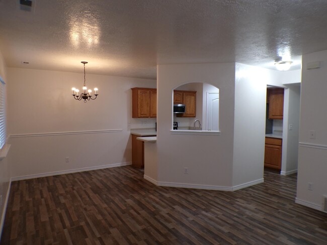 Building Photo - 1464 S Silver Maple Ct