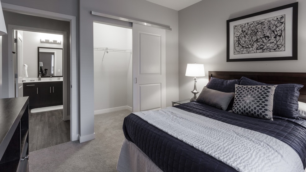 Woodview Apartments 15 Parkway North Deerfield IL 60015 Apartment