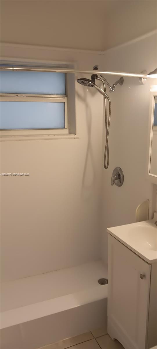 Building Photo - 1600 SW 14th St