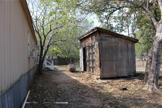 Building Photo - 122 Blue Flame Rd