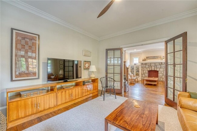 Building Photo - 997 Blue Ridge Ave NE