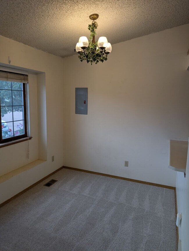 Building Photo - 3828 Smoketree