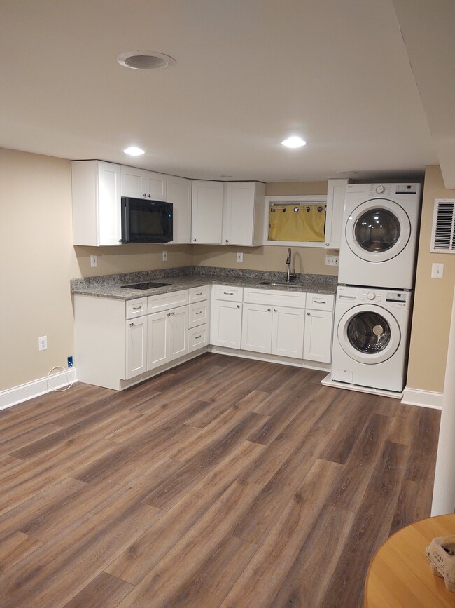 Building Photo - 5658 Calyn Rd