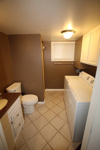 Building Photo - 3 Bedroom Eagle River House w/ Fenced Yard!