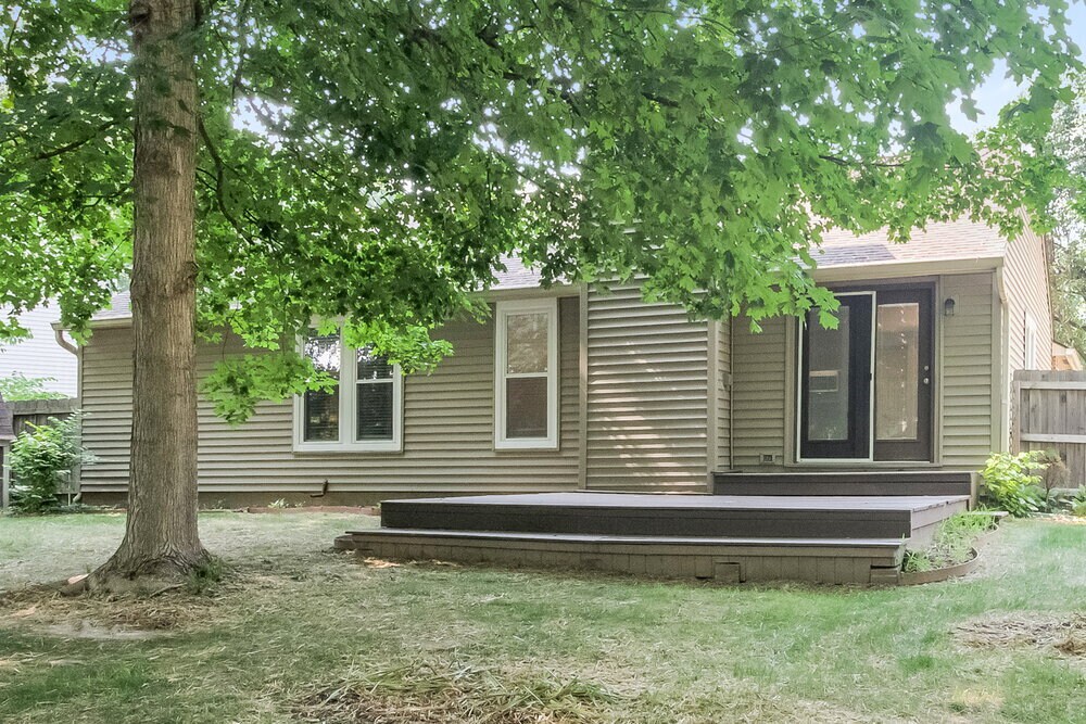 Building Photo - 4419 Deerview Ct