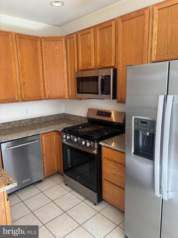 Building Photo - 1225 Wild Hawthorn Way