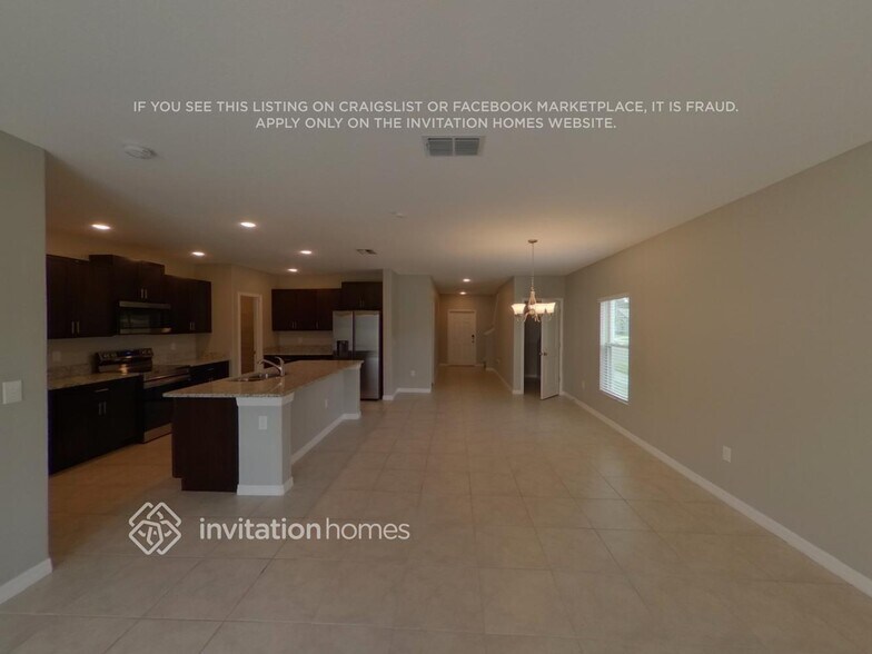 Building Photo - 10231 White Linen Ave
