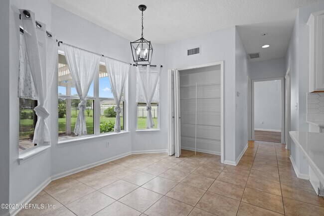 Building Photo - 1701 Windover Pl