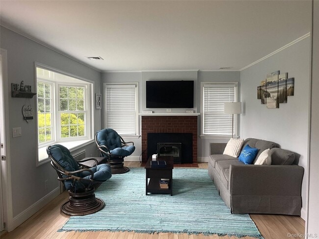 Building Photo - 310 Old Shipyard Ln