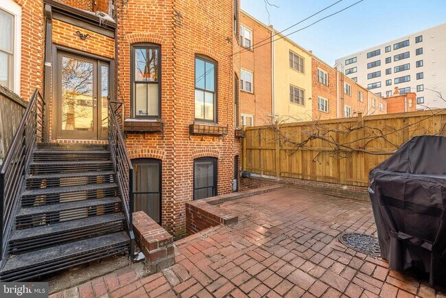 Building Photo - 1743 Q St NW