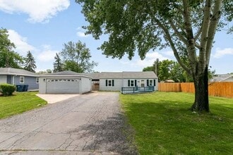 Building Photo - 2303 Sweetbriar Ave