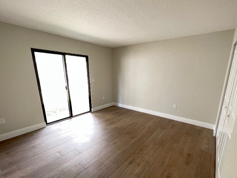 Building Photo - 3569 Montante Blvd
