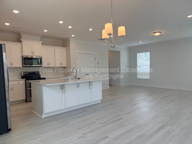 Building Photo - 150 Steppe Wy
