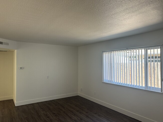Building Photo - 3000 Jade Way