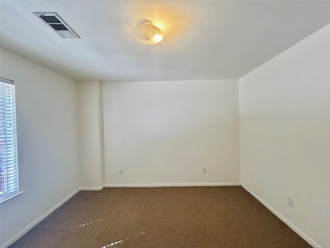 Building Photo - 12422 Glenleigh Dr