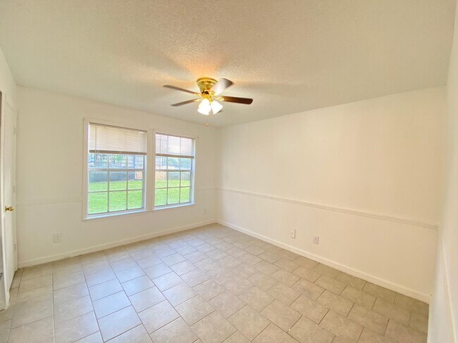 Building Photo - 6166 Westgate Dr