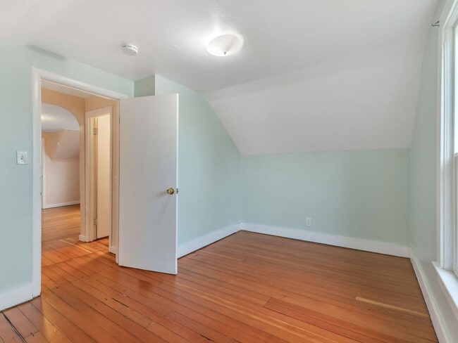 Building Photo - 3088 Harrison Ave