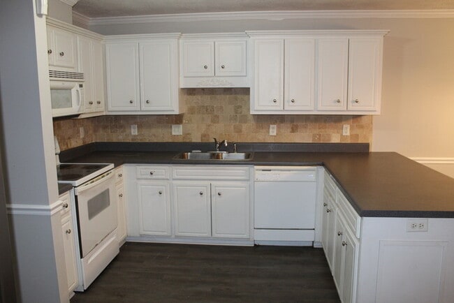 Building Photo - Columbia County Fort Grodon Attached home with Garage