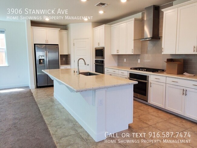 Building Photo - 3906 Stanwick Ave