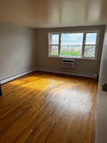 Building Photo - 4600 N Cumberland Ave