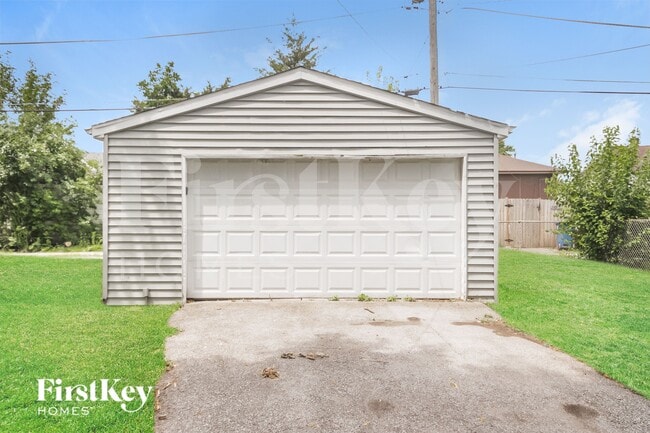 Building Photo - 14522 S Short St