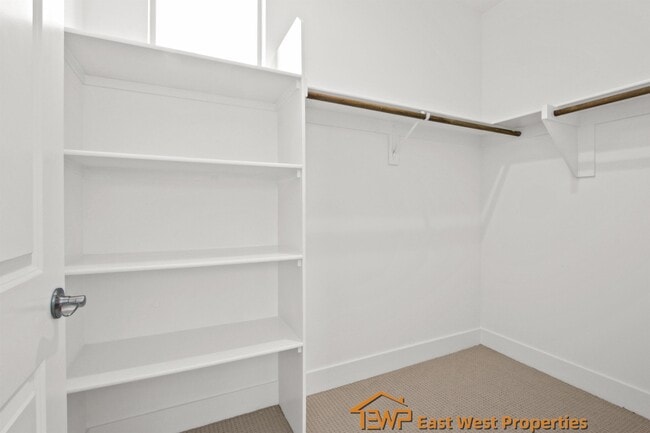 Building Photo - 364 Baluster