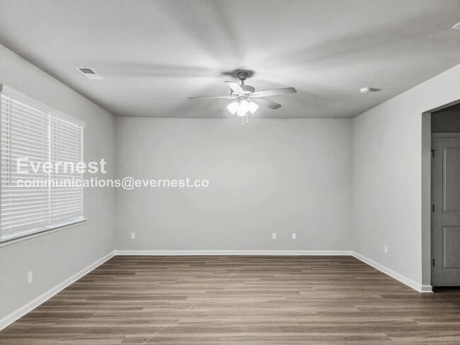 Building Photo - 1519 Persimmon Trce