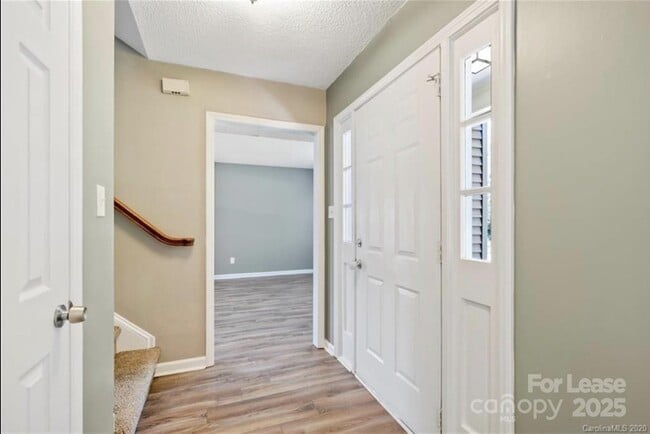 Building Photo - 11610 Charnwood Ct